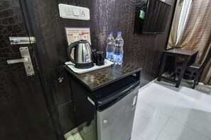 Deluxe Room | Laptop workspace, free WiFi - hotel akaal heights (Amritsar)