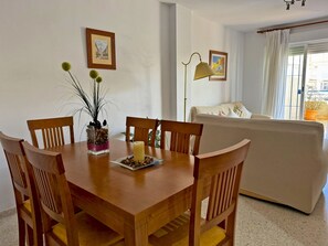 Dining - Apartamento Albatros - Ole Solutions (Sanlúcar de Barrameda)