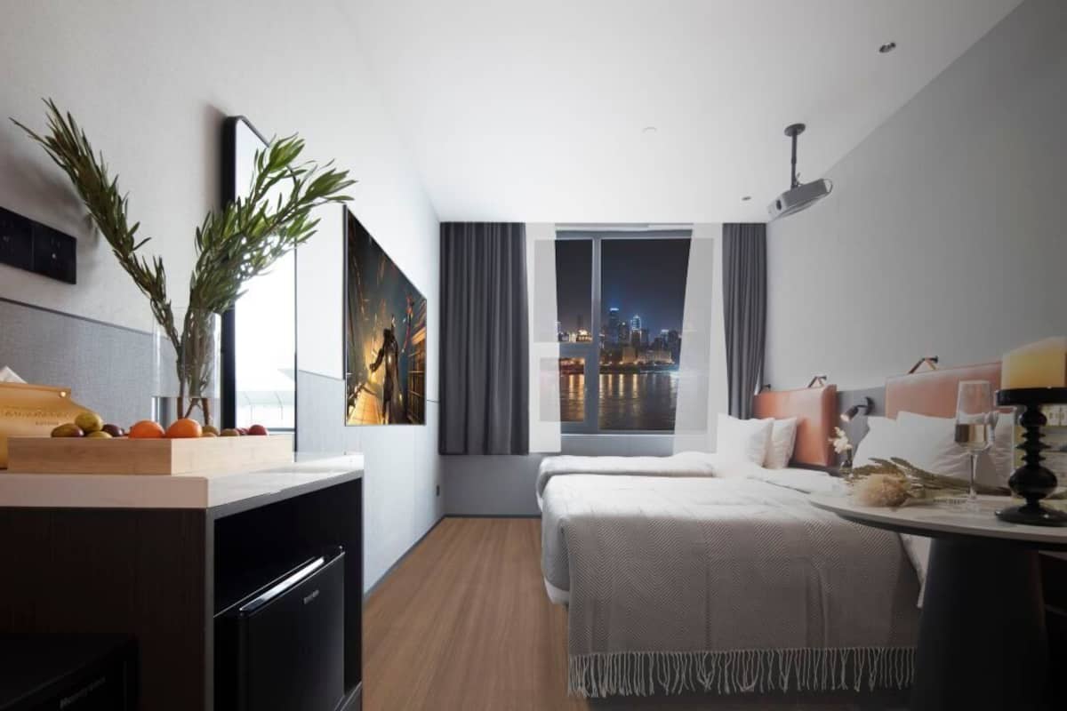 Superior Twin Room, City View