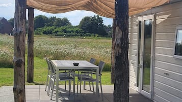 Buiten dineren