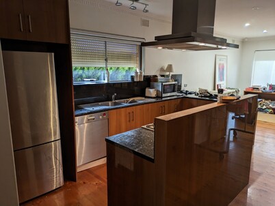 Furnished room off Main St Hahndorf