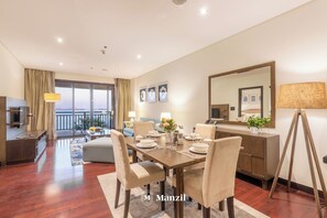 Luxury Apartment, Sea View | Living area