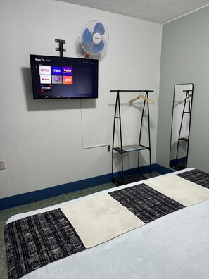 5 bedrooms, WiFi, bed sheets - FAMILY HOUSE, ATITLAN LAKE VIEW - CASA REFUGIO DEL LAGO / SAN PEDRO LA LAGUNA (SAN PEDRO LA LAGUNA)