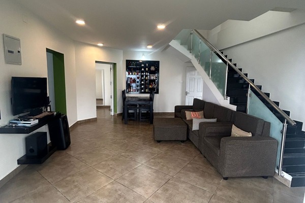 Economy Room, 4 Bedrooms | Living room