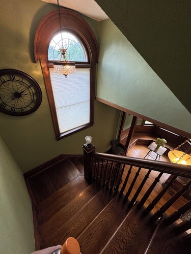 Fountain Lake Victorian-Spacious 6 bedroom home on the lake in lovely Albert Lea