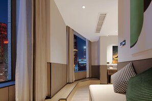 Luxury Double Room, City View | Down duvets, laptop workspace, blackout curtains, soundproofing - Mcsrh Hotel-Xi'an Xiaozhai  (Xi'an)