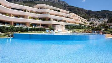 Piscina a l'aire lliure