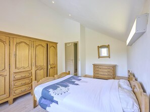 2 bedrooms, internet