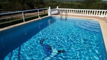 Piscina coberta i piscina a l'aire lliure