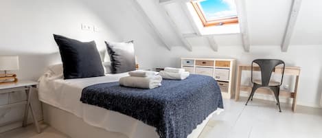 1 bedroom, iron/ironing board, Internet, bed sheets