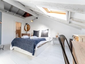 1 quarto, ferros/tábuas de passar roupa, Wi-Fi, roupa de cama