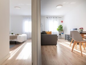 2 chambres, lit parapluie, Wi-Fi, draps fournis