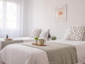 2 habitaciones, cuna de viaje, wifi y ropa de cama