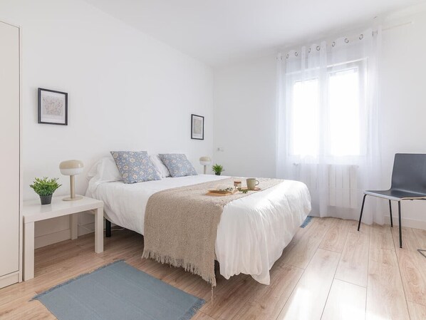 2 chambres, lit parapluie, Wi-Fi, draps fournis