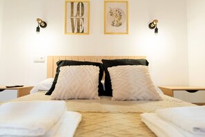 WiFi, bed sheets