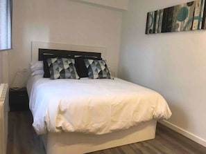 Strykejern/-brett, wi-fi og sengetøy