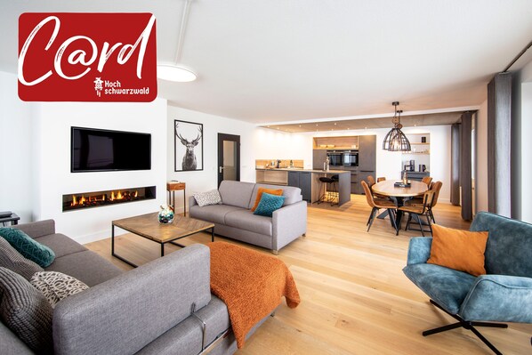 Téléviseur, foyer, table de ping-pong