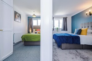 منزل عائلي | 3 عدّة غرف نوم ومكواة/لوح كي وواي فاي مجانًا