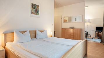 1 bedroom, free WiFi, bed sheets, wheelchair access