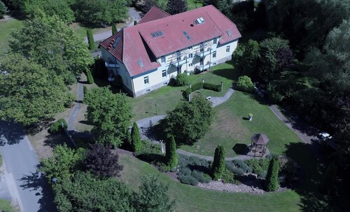 Apartment 'Knappenstube 7' in a Hotel with Shared Garden, Balcony and Wi-Fi