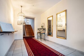 Interior - Apartment 'Markgraf 8' with Shared Garden, Balcony and Wi-Fi (Groß Plasten)