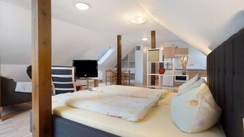 1 bedroom, free WiFi, bed sheets