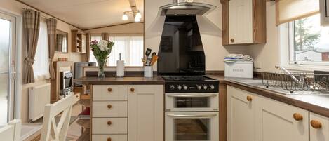Fridge, microwave, dishwasher, toaster