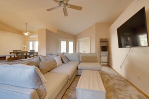 TV, fireplace - Home on Golf Course w/ Private Pool in Phoenix! (Phoenix)