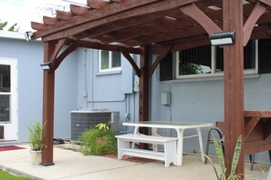 Outdoor dining - 4 Mi to Shore: Family Home in Daytona Beach (Daytona Beach)