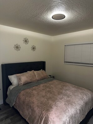 2 habitaciones, wifi gratis y ropa de cama 