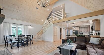 10-Acre Property w/ Fire Pit & Grill in Arkdale!