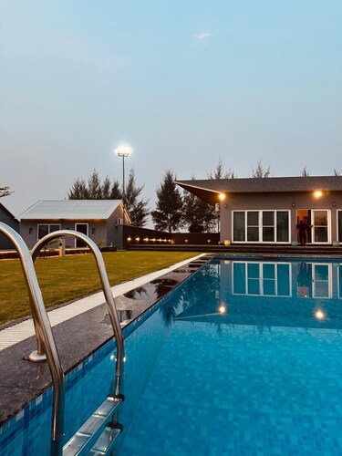 The Ashoka Farms & Resort