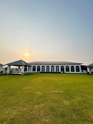 Front of property - The Ashoka Farms & Resort (Gurugram)