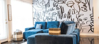 Spacious 5-bedroom house with WiFi, AC and parking in peaceful Southaven.