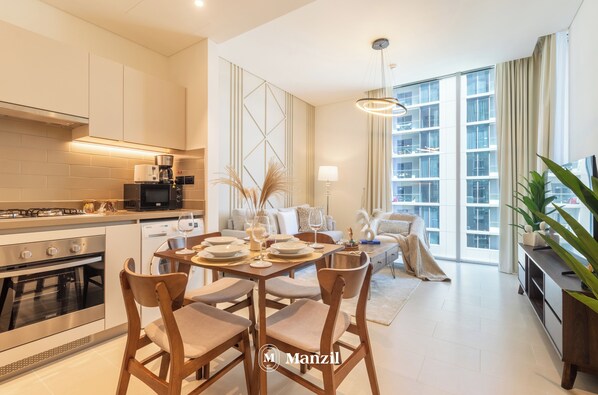 Apartment, Balcony | 1 bedroom, in-room safe, free WiFi - Manzil - 1BR in Sobha Hartland near Burj (Dubai)