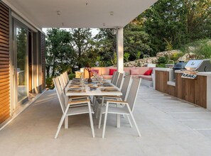 Villa (Five-Bedroom Villa) | Terrace/patio