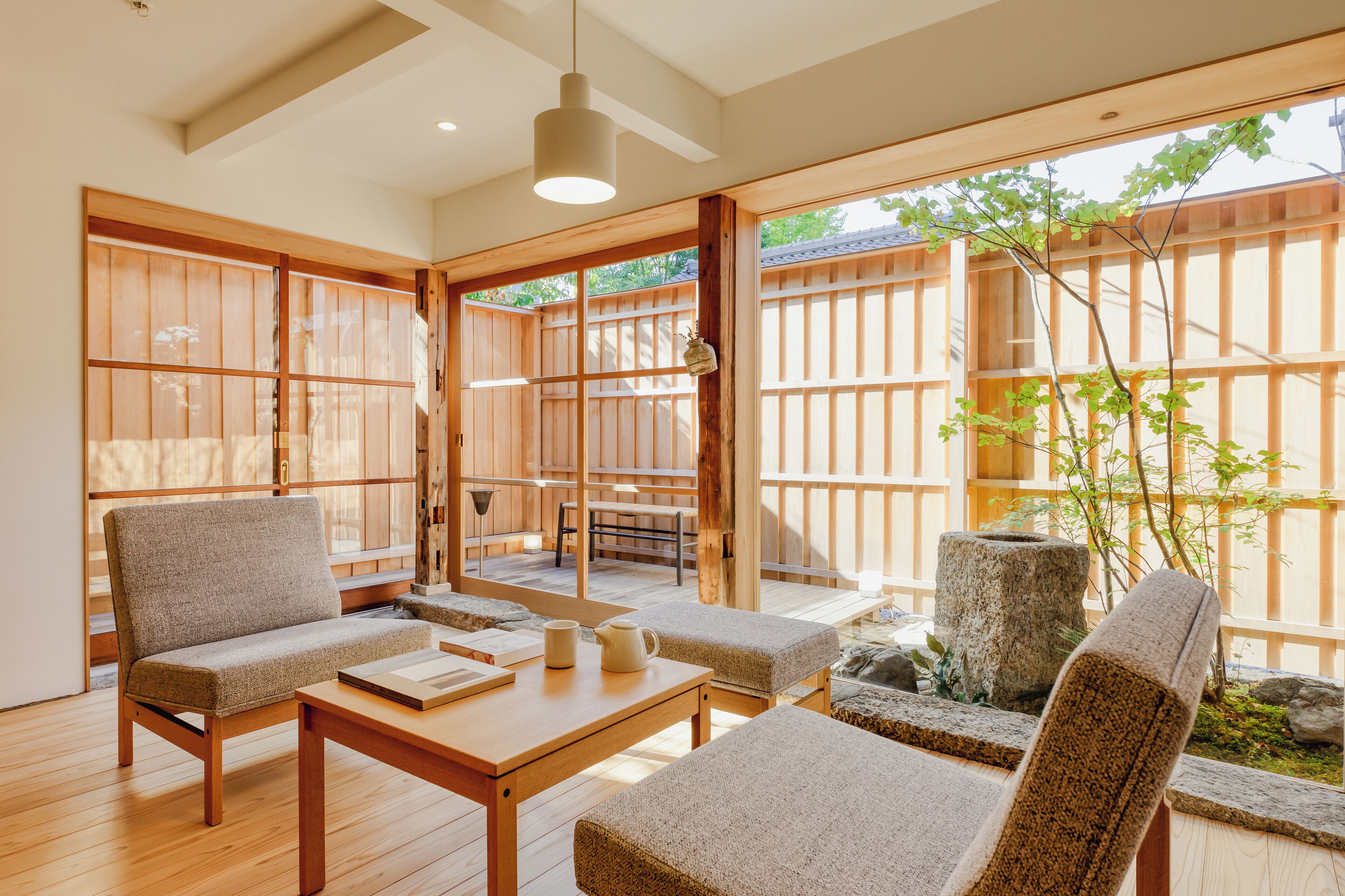 Standard-huone, näköala puutarhaan | Oleskelualue