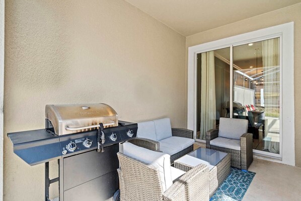 Terrace/patio - Chic 4BR Home with Mickey & Star Wars Rooms (Kissimmee)