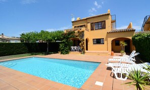 Piscine couverte, piscine extérieure