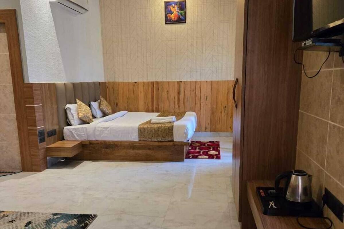 Deluxe Room | 1 bilik tidur, meja, ruang kerja komputer riba, Wi-fi percuma