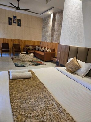 Luxury Room - Avadh Sunshine Palace Hotel & Resort (Tarabganj)