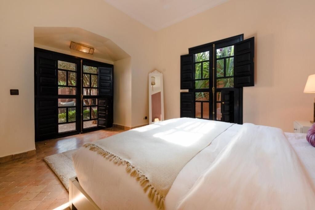 4 chambres, fer et planche à repasser, Wi-Fi, draps fournis