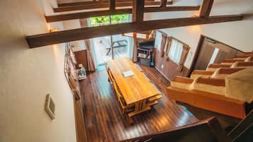Basic Cabin, Garden View | Living area