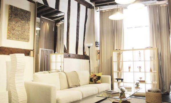 Living area - T2 Confortable Proche Pantheon (Paris)