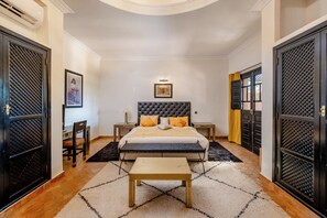 4 bedrooms, in-room safe, iron/ironing board, travel crib