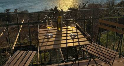 M&S Vacation Home - Apartment for 4–5 People with Ocean View