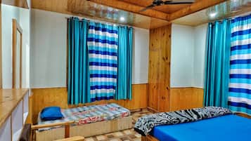 Deluxe Triple Room | Free WiFi