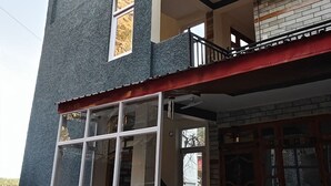Ảnh chưa phân loại, 4 trong số 17 ảnh, nút
