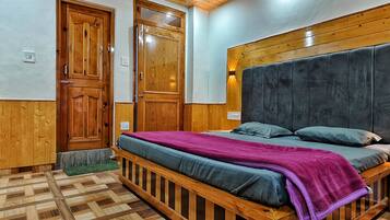 Deluxe Double Room, Mountain View | Free WiFi