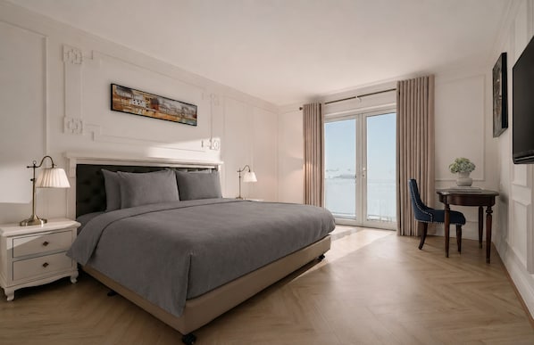 Standard Studio | Free WiFi - M Village Hotel Long Bien (Hanoi)